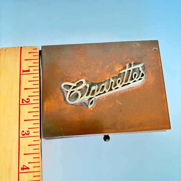 Antique Copper Felt Lined Cigarette Box ****SOLD **** - Picture 13 of 15